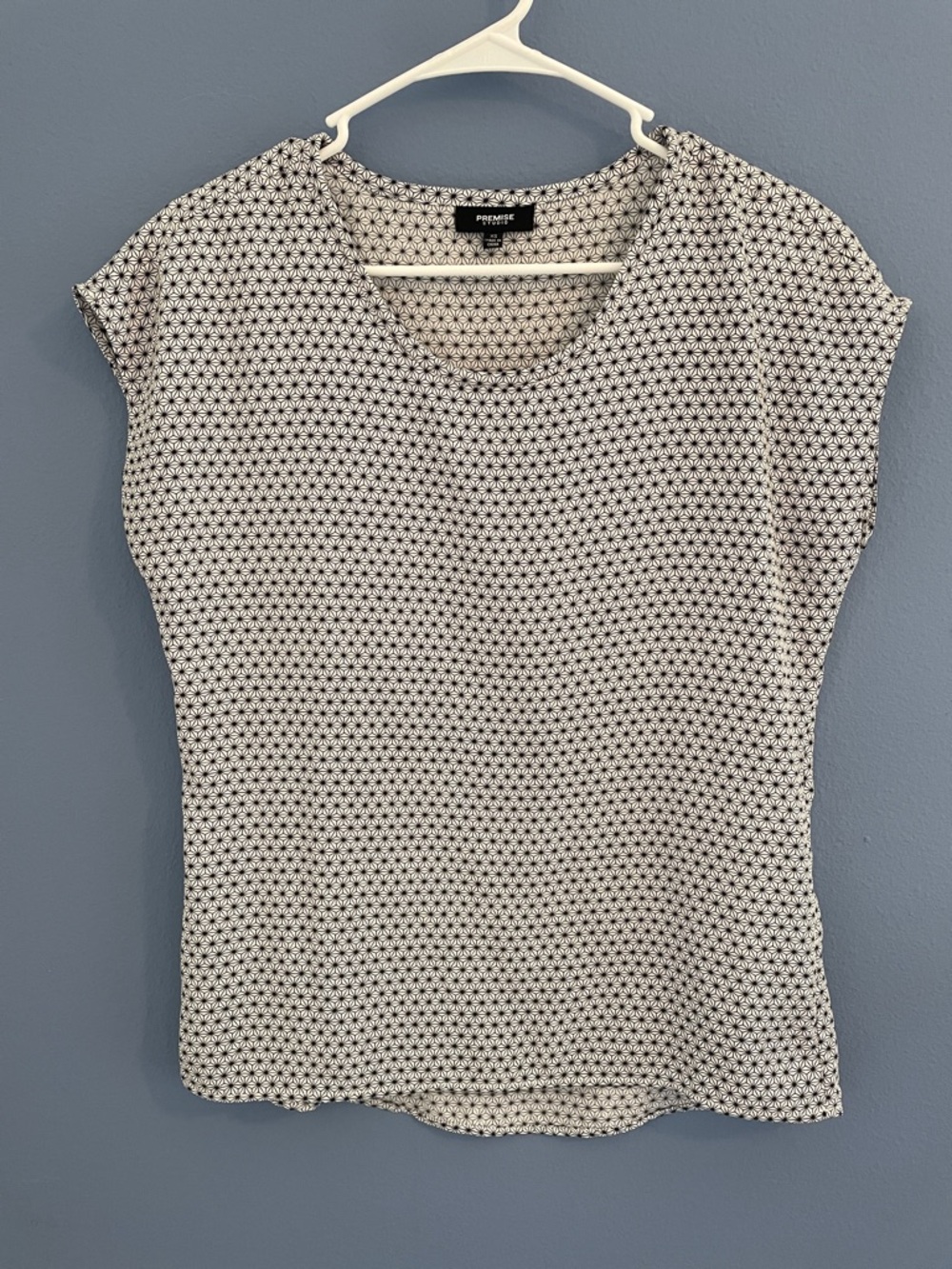 Premise Black & White Geometric Cap Sleeve Tee